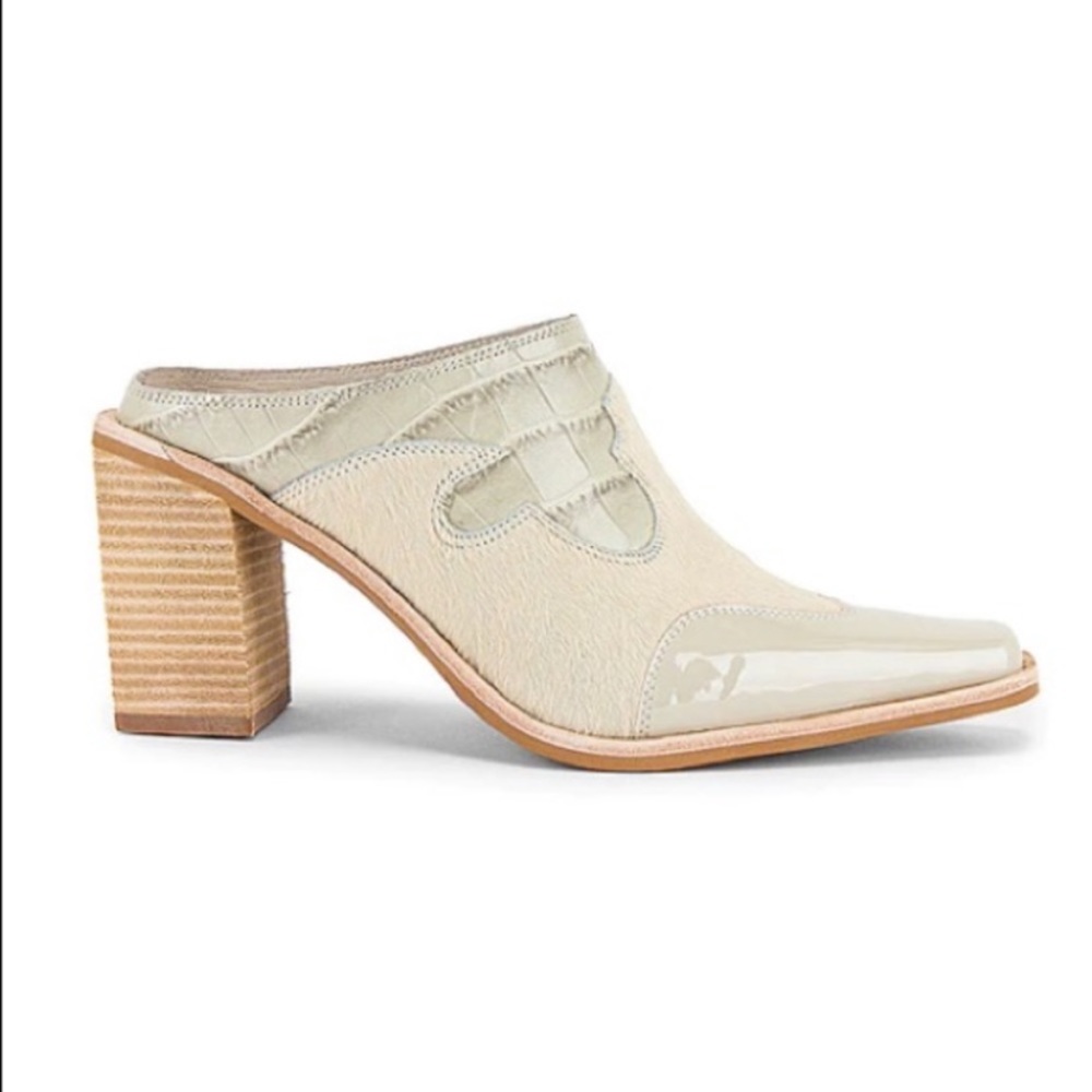 Jeffrey Campbell cowgirl 🤠 mules!